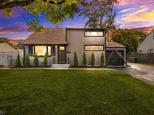 435 Warfield Rd, North Plainfield, NJ 07063