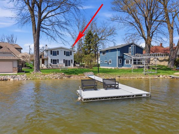 3396 Lake Dr, Hartford, WI 53027