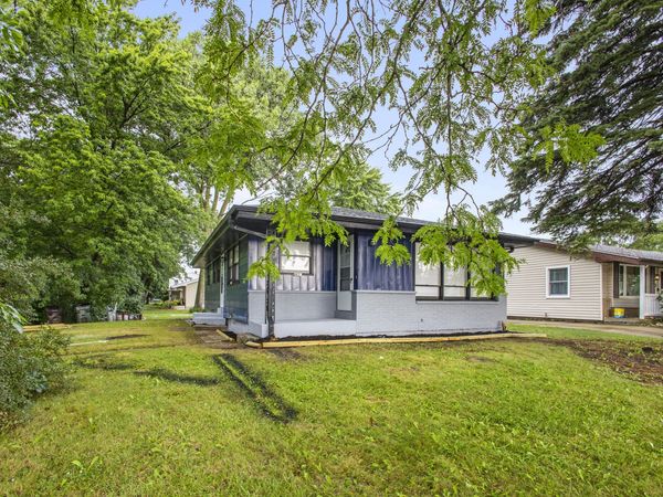 8632 Broadway Dr, Sturtevant, WI 53177
