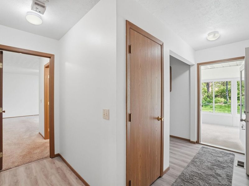 4898 E Brannan Drive, Springfield, OH 45502 Photo 17