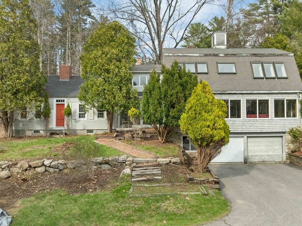 83 Governor Wentworth Highway, Tuftonboro, NH 03894