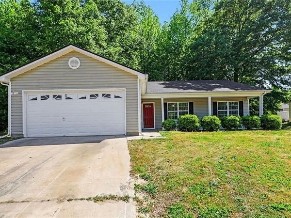 530 Mica Trace, Atlanta, GA 30349