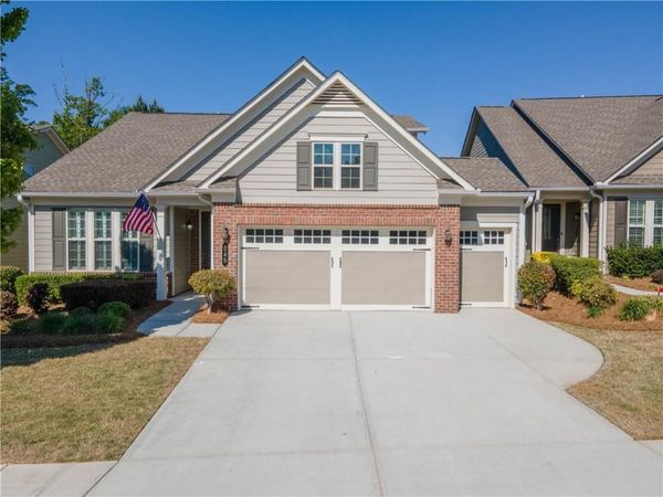 245 Spruce Pine Circle , Peachtree City, GA 30269