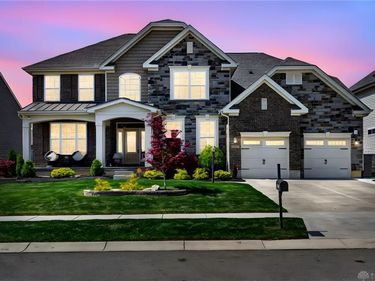 2067 Silver Linden Drive, Tipp City, OH 45371