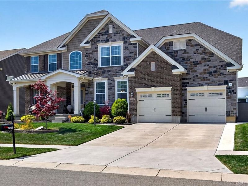 2067 Silver Linden Drive, Tipp City, OH 45371 Photo 4