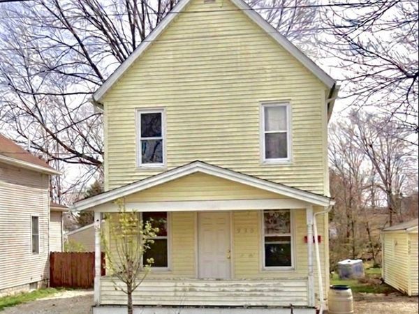 938 Walnut Street, Elyria, OH 44035