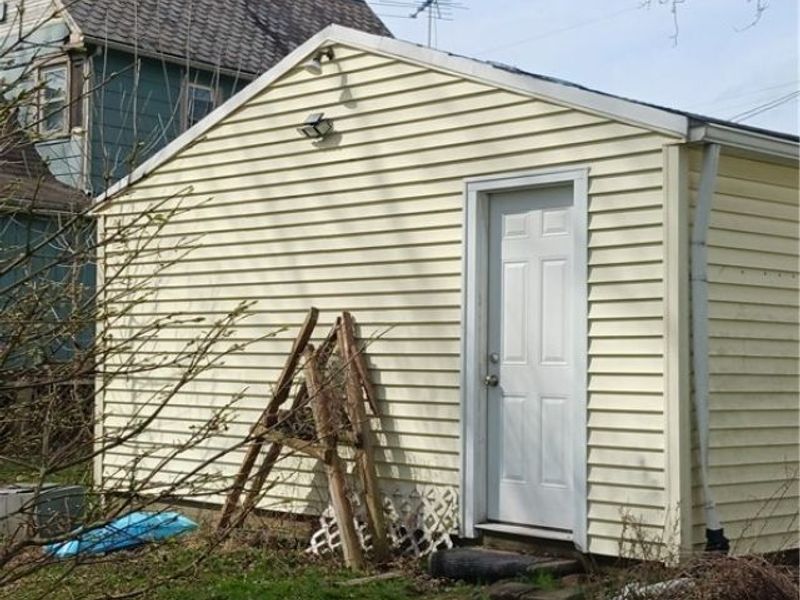 938 Walnut Street, Elyria, OH 44035 Photo 4