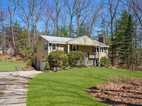 155 Kelly Rd, Northbridge, MA 01534