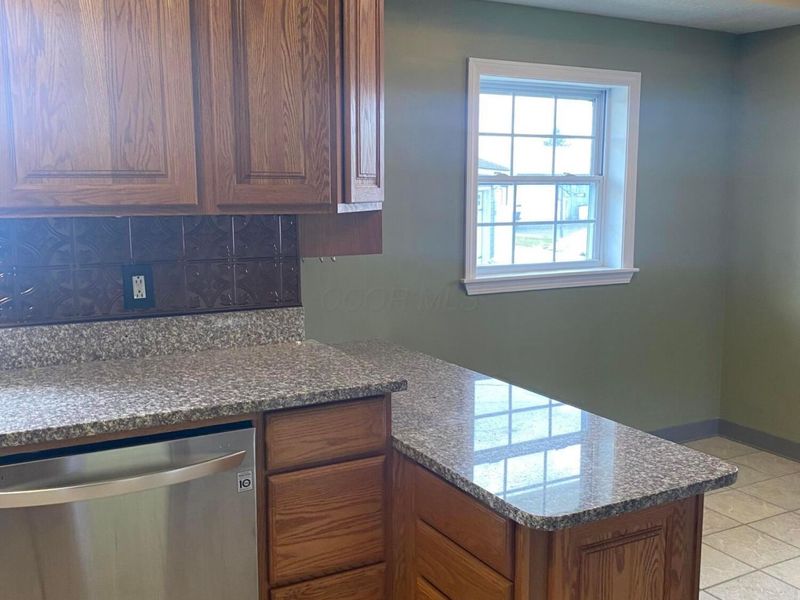 8339 Alkire Road, Grove City, OH 43123 Photo 18