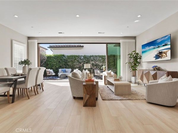 130 Donati, Irvine, CA 92602