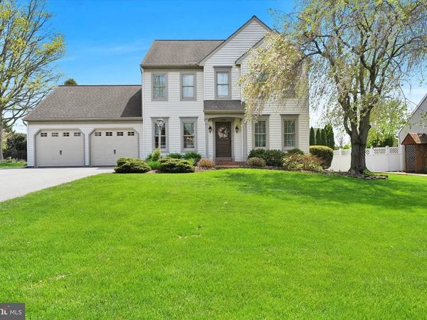 1840 KRYSTLE DRIVE, LANCASTER, PA 17602