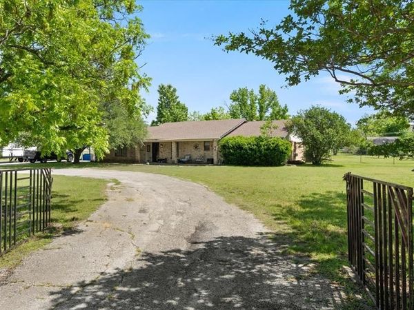 119 Wildwood Court, Mansfield, TX 76063