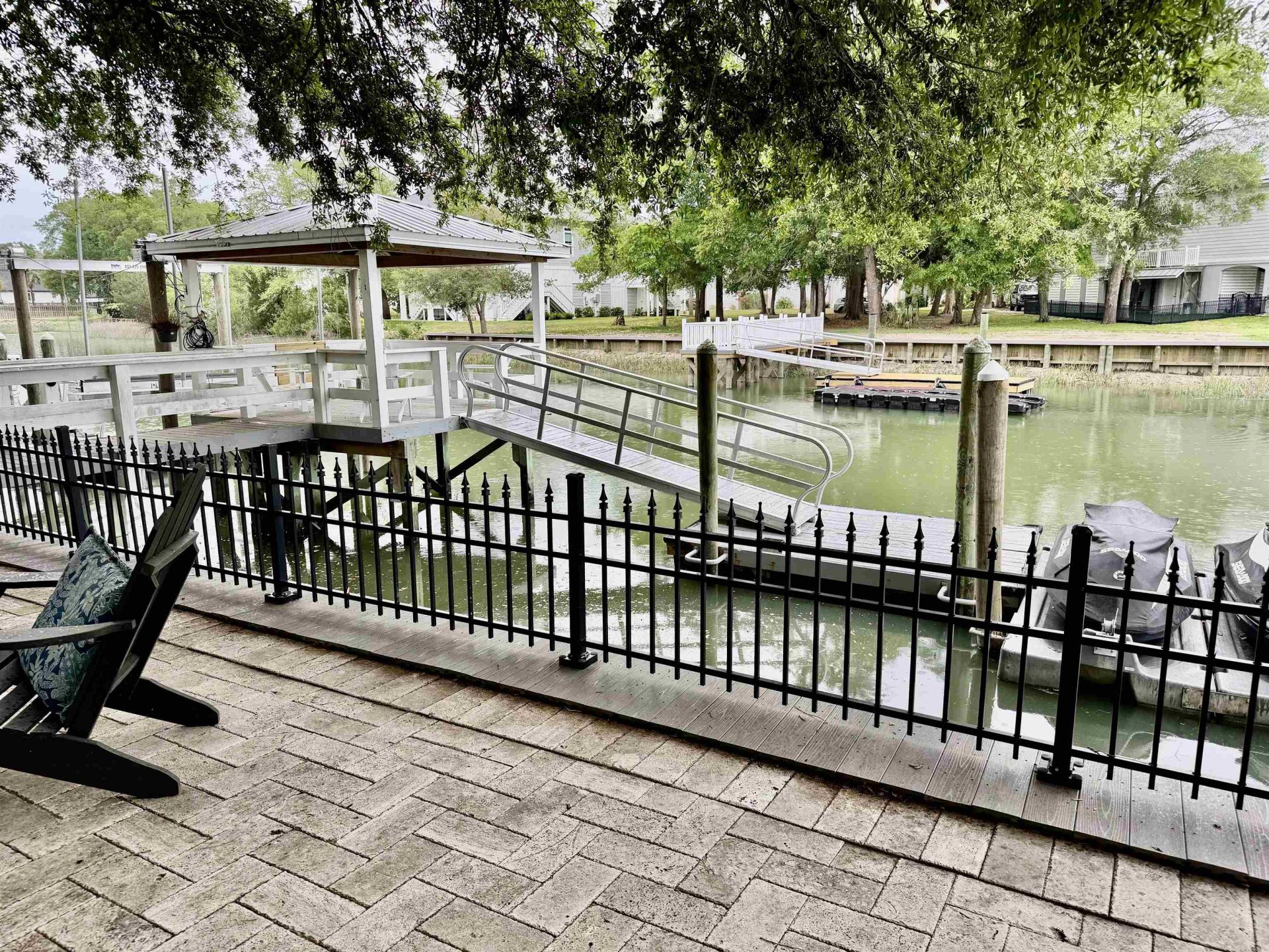 17 Carson Creek Dr.  Photo 6