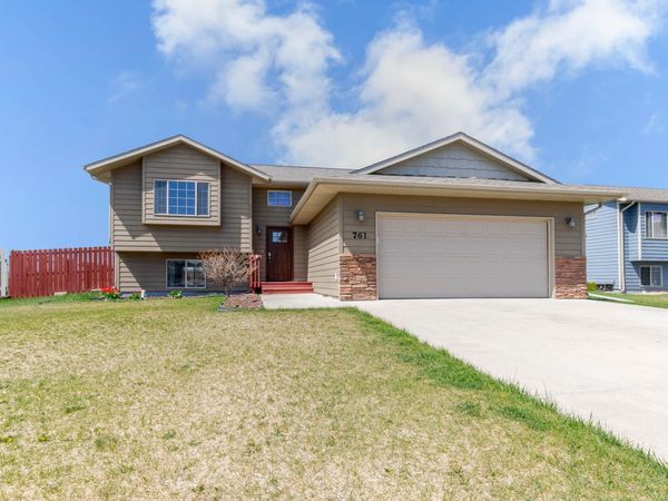761 RADIAL LN, Box Elder, SD 57719