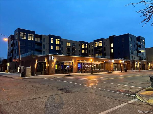 166 Oak Street , Wyandotte, MI 48192