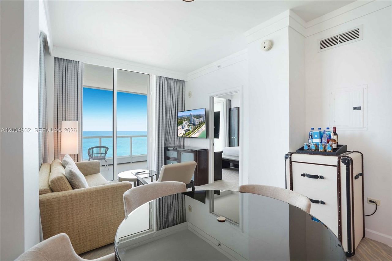 4391 Collins Ave , Unit 709, Miami Beach, FL 33140 Photo