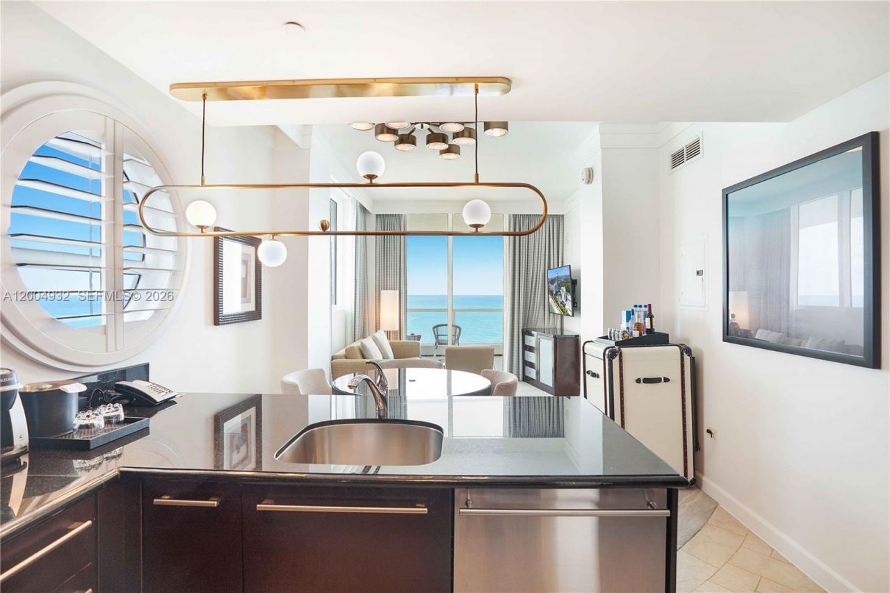 4391 Collins Ave , Unit 709, Miami Beach, FL 33140 Photo