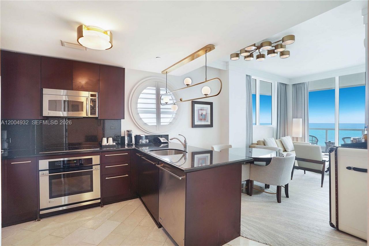 4391 Collins Ave , Unit 709, Miami Beach, FL 33140 Photo