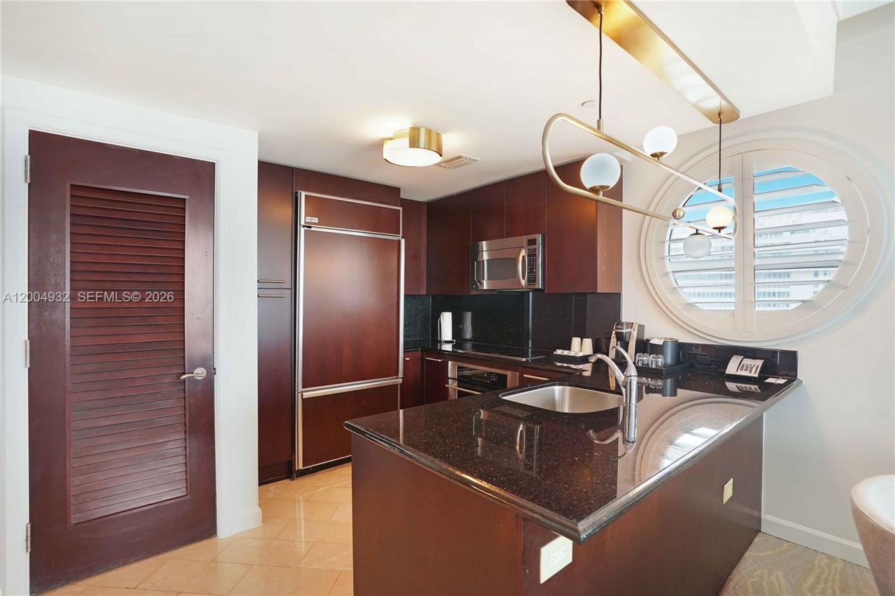 4391 Collins Ave , Unit 709, Miami Beach, FL 33140 Photo