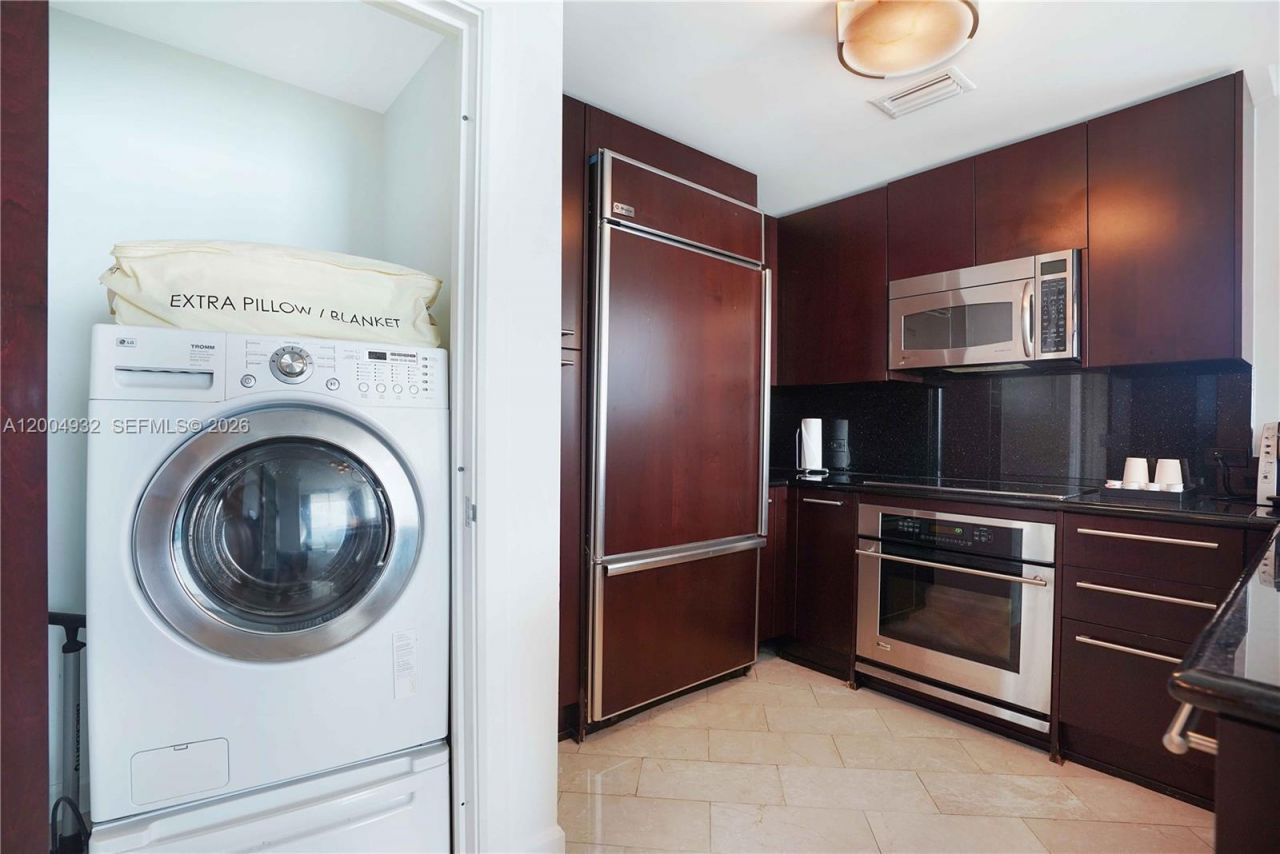 4391 Collins Ave , Unit 709, Miami Beach, FL 33140 Photo