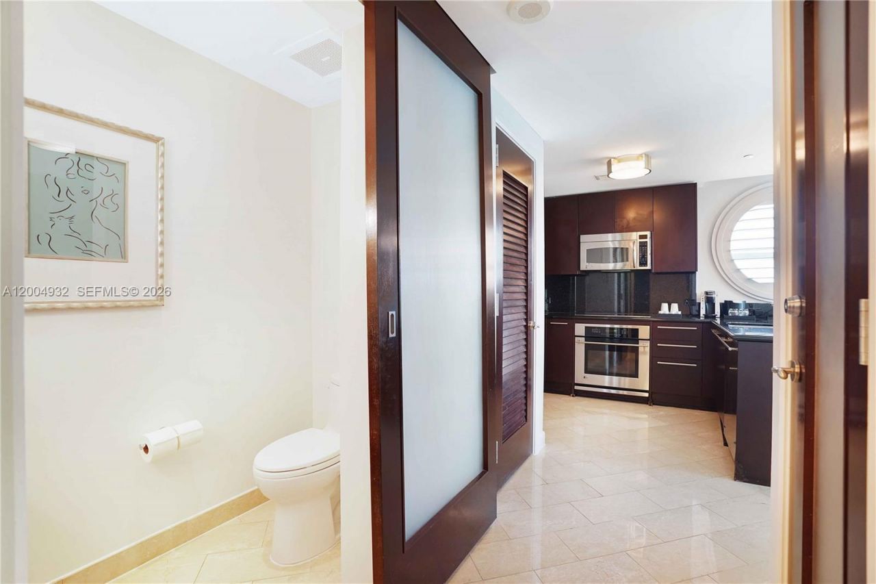 4391 Collins Ave , Unit 709, Miami Beach, FL 33140 Photo