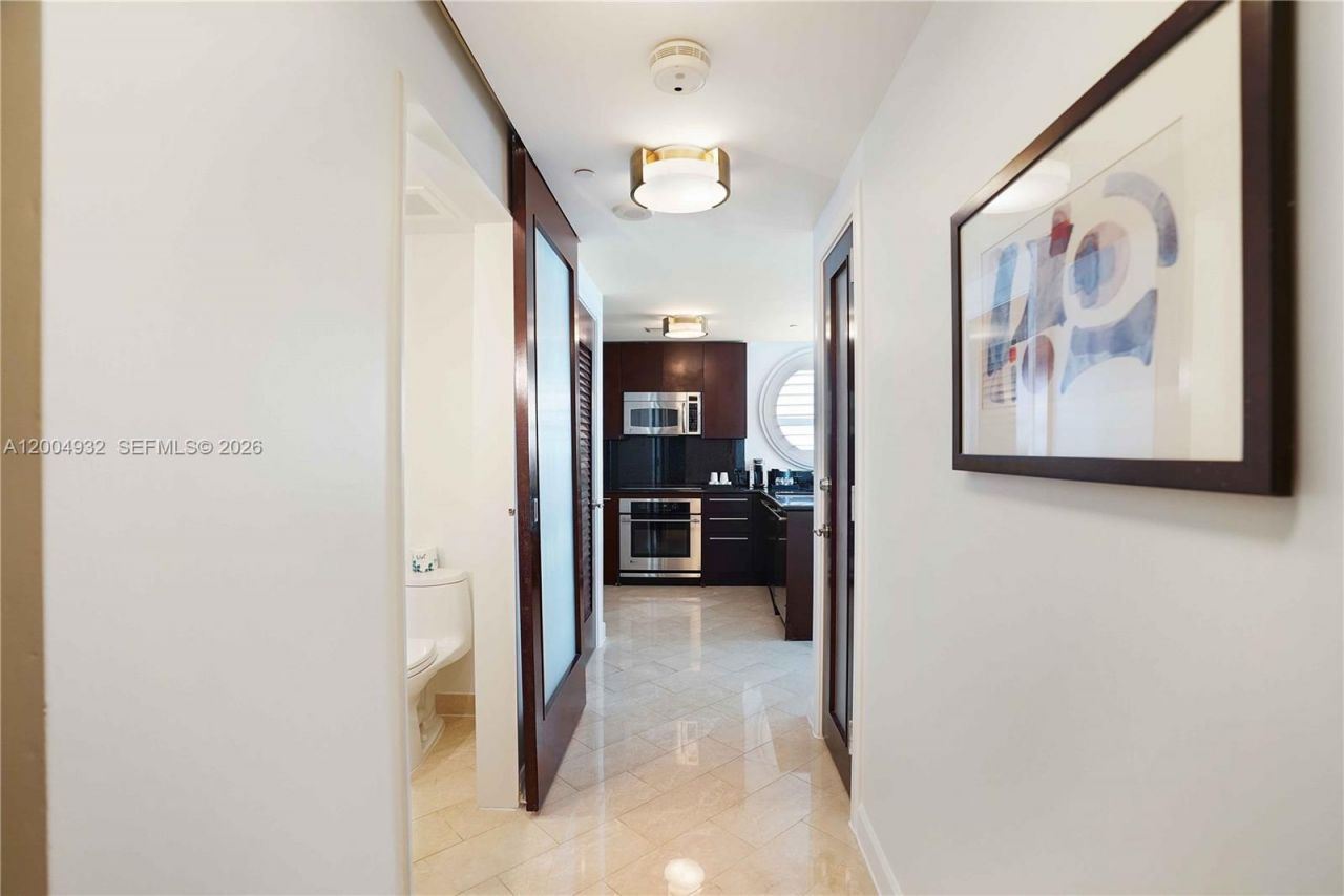 4391 Collins Ave , Unit 709, Miami Beach, FL 33140 Photo