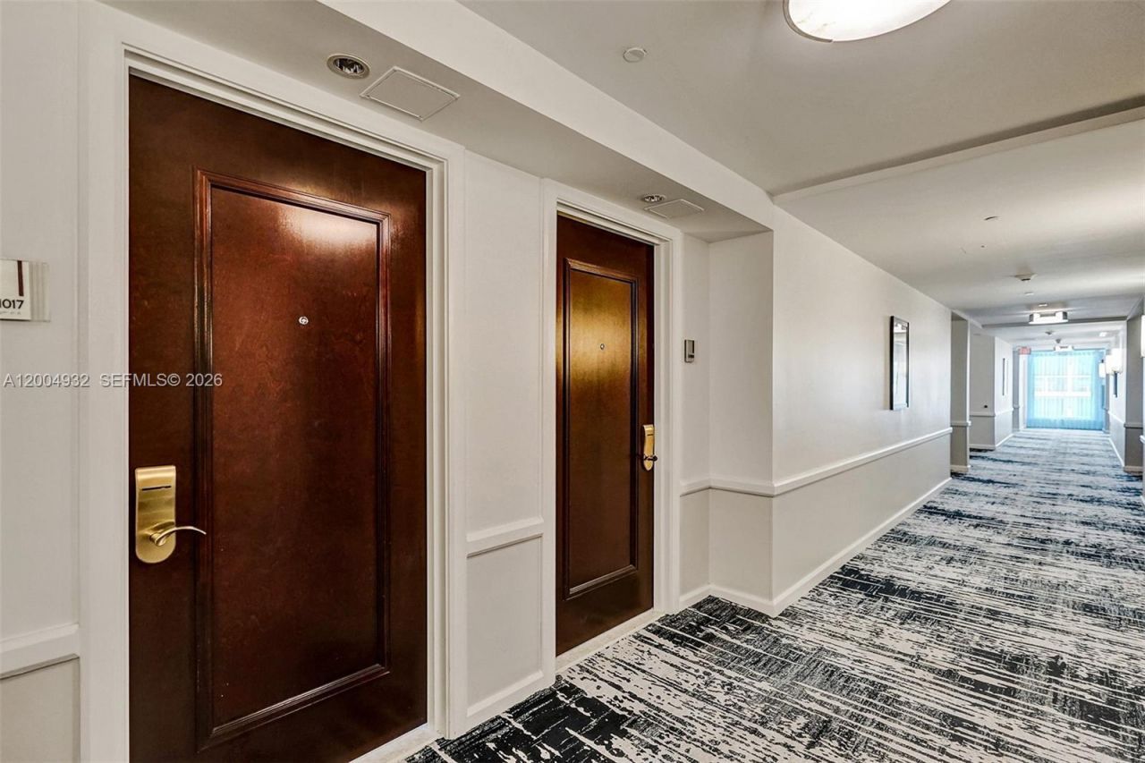 4391 Collins Ave , Unit 709, Miami Beach, FL 33140 Photo