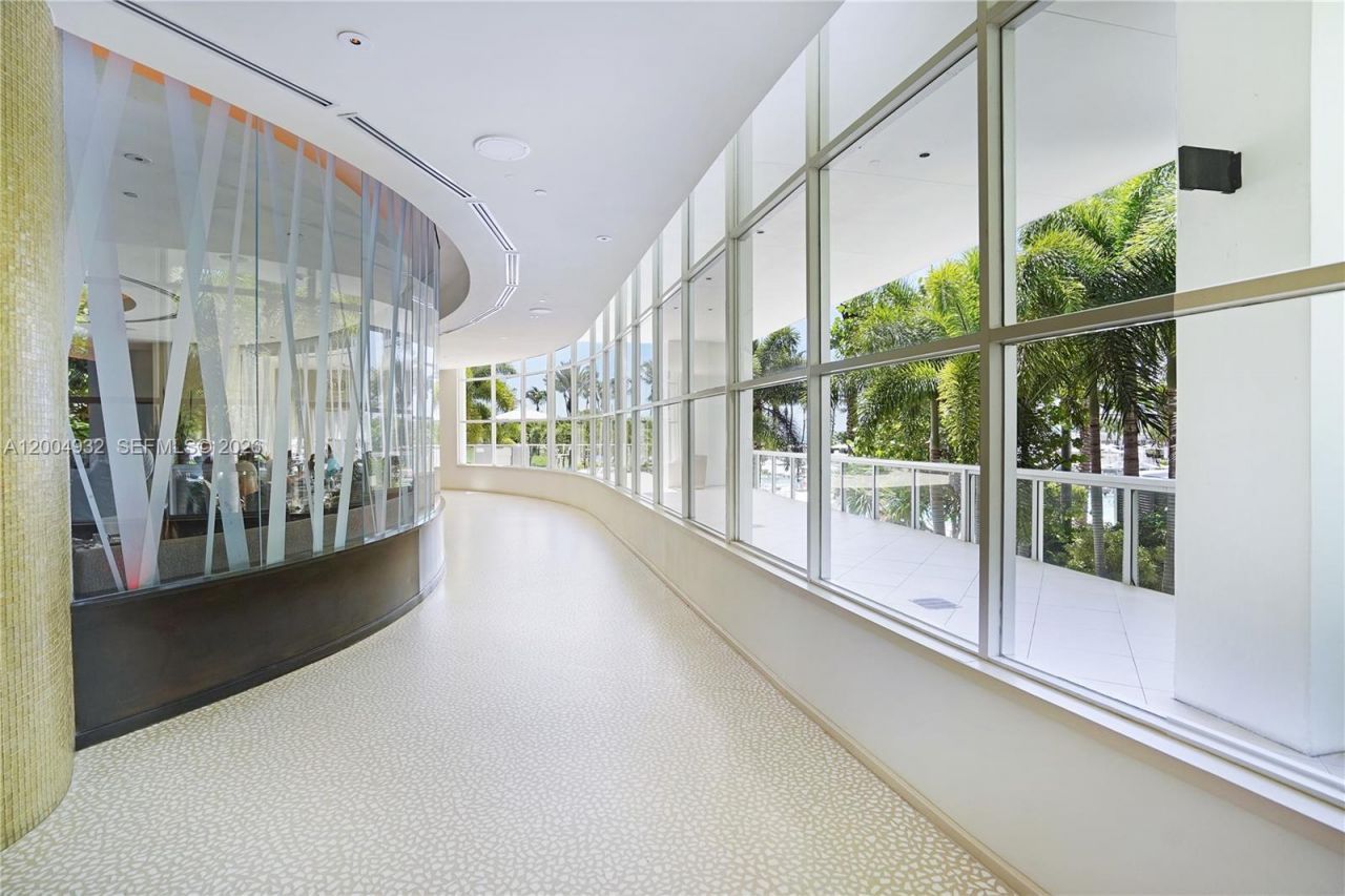4391 Collins Ave , Unit 709, Miami Beach, FL 33140 Photo