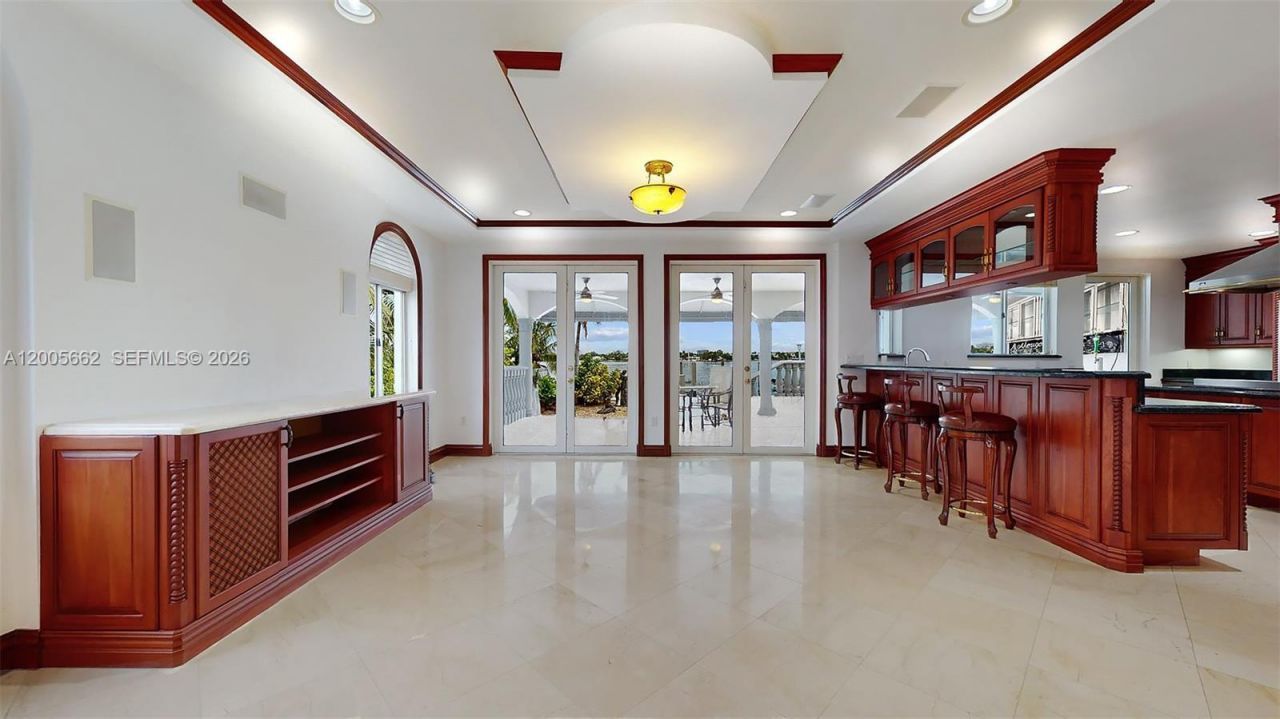 1131 Stillwater Dr, Miami Beach, FL 33141 Photo