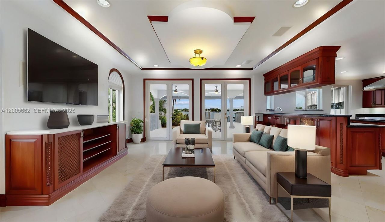 1131 Stillwater Dr, Miami Beach, FL 33141 Photo