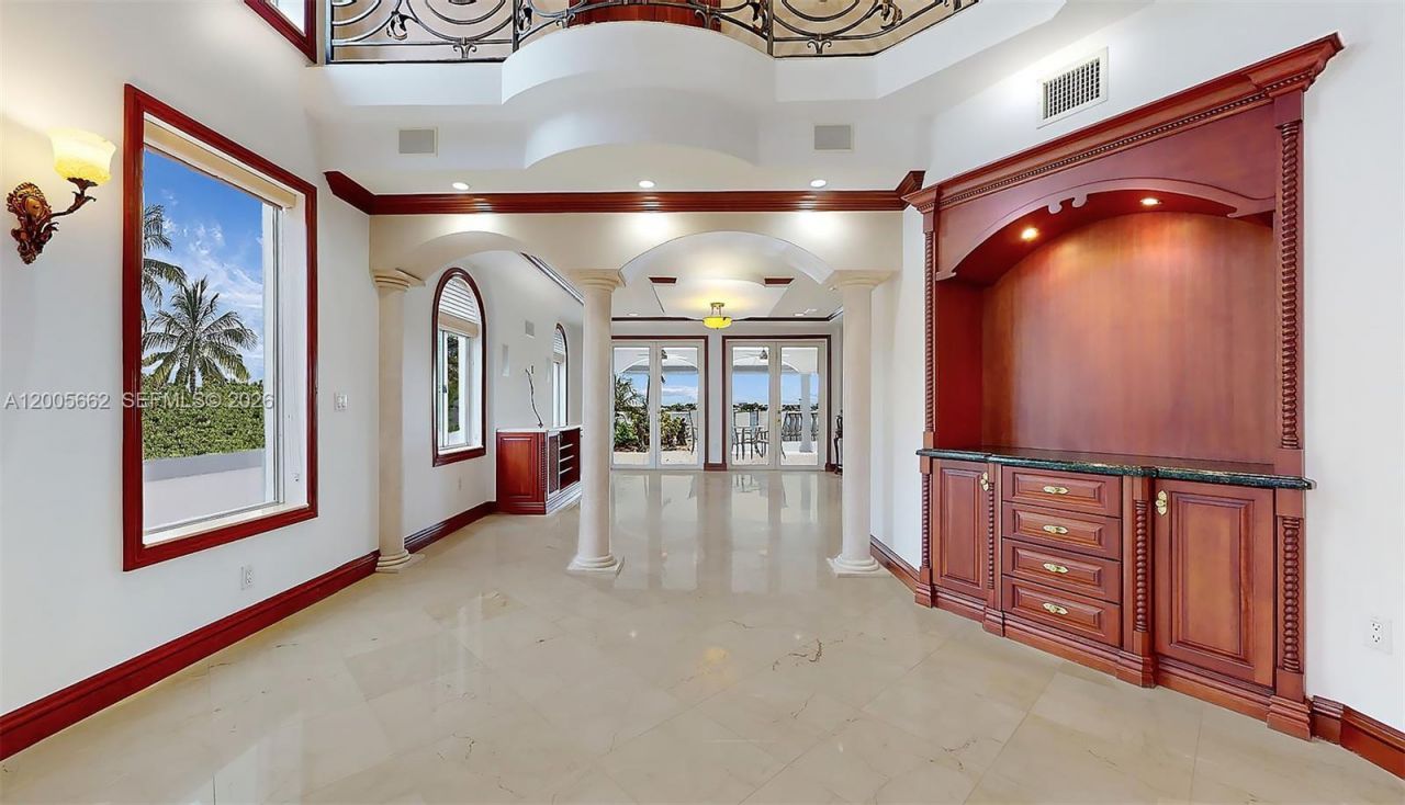 1131 Stillwater Dr, Miami Beach, FL 33141 Photo