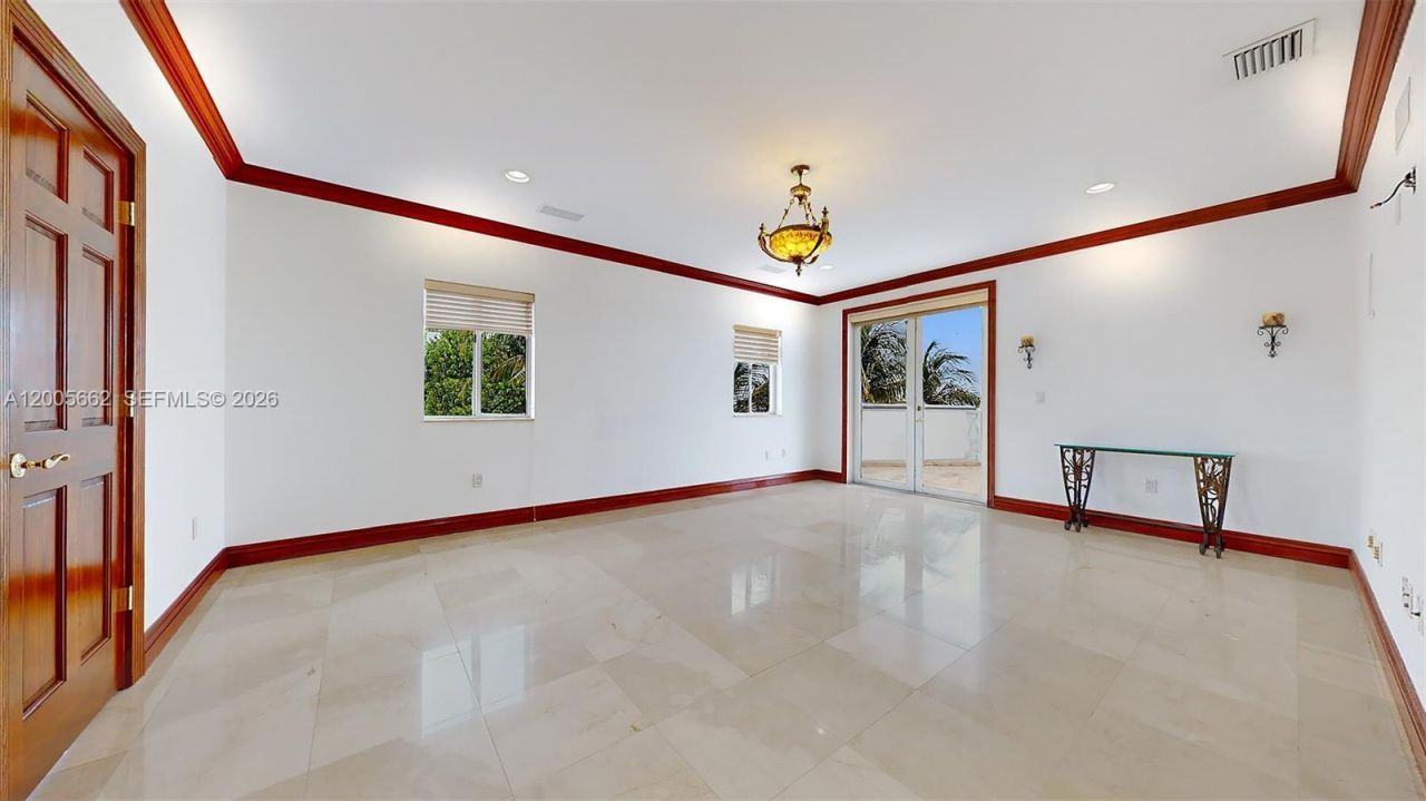 1131 Stillwater Dr, Miami Beach, FL 33141 Photo