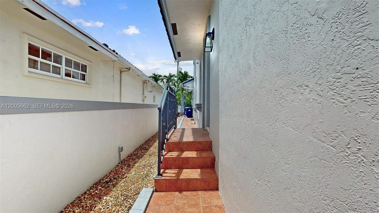 1131 Stillwater Dr, Miami Beach, FL 33141 Photo
