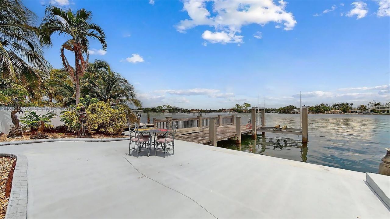 1131 Stillwater Dr, Miami Beach, FL 33141 Photo