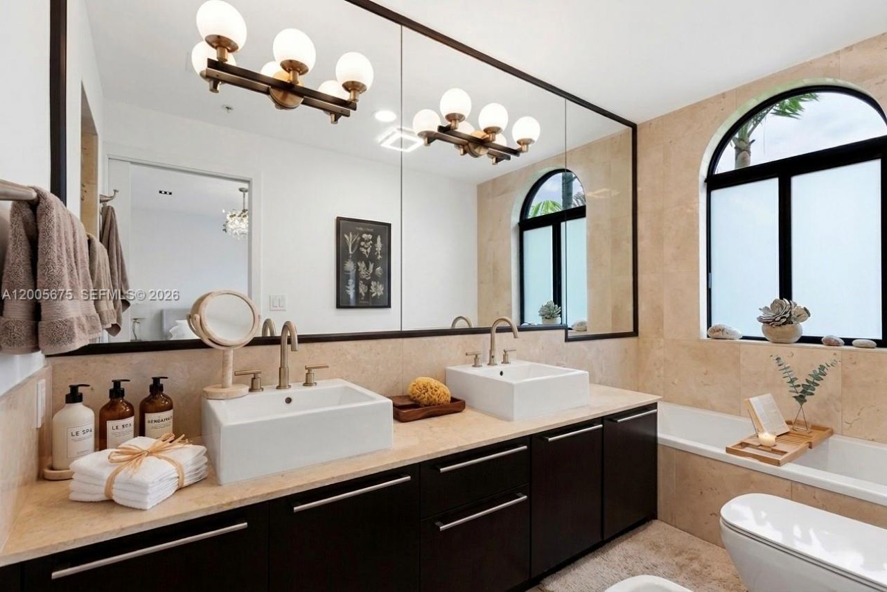 1160 98th St, Bay Harbor Islands, FL 33154 Photo