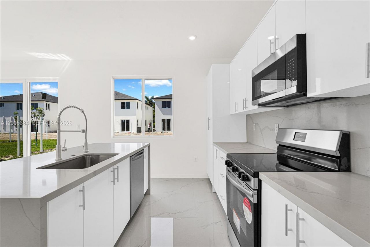 22555 SW 125th Ave , Unit 13A, Miami, FL 33170 Photo