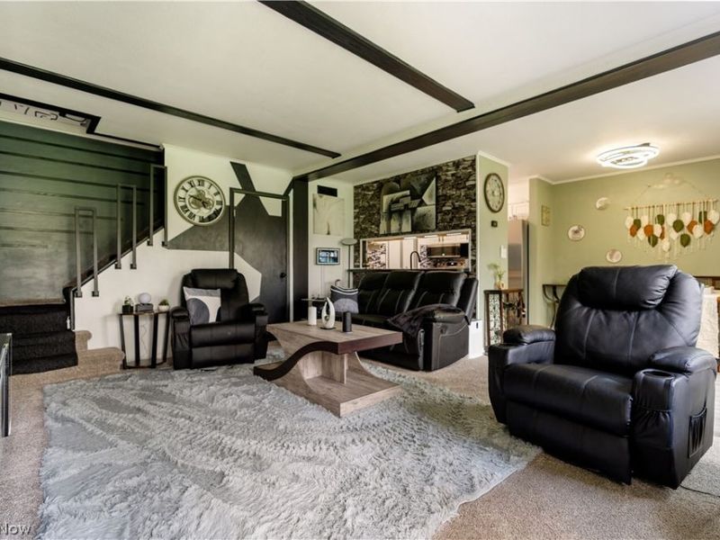 2491 Royal County Down Drive, Unit C, Uniontown, OH 44685 Photo 2