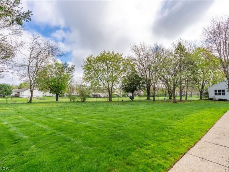 2491 Royal County Down Drive, Unit C, Uniontown, OH 44685 Photo 27