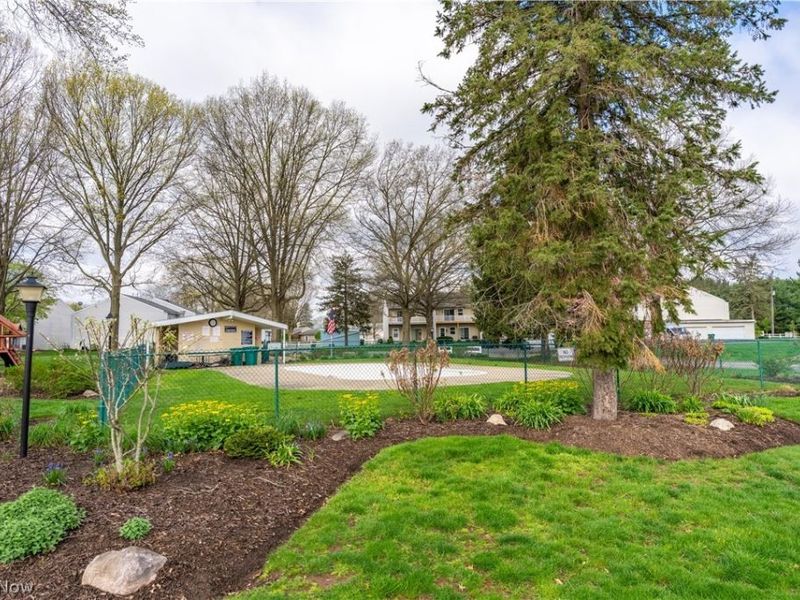 2491 Royal County Down Drive, Unit C, Uniontown, OH 44685 Photo 31