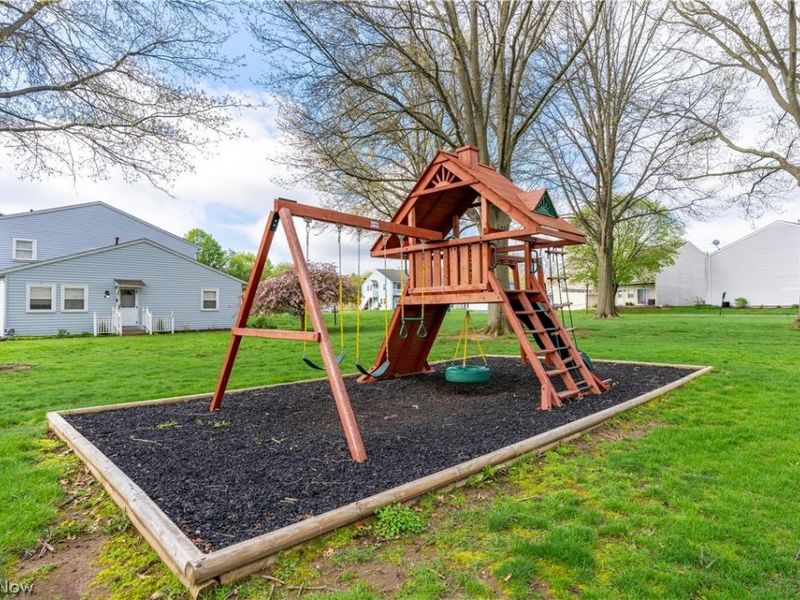 2491 Royal County Down Drive, Unit C, Uniontown, OH 44685 Photo 34