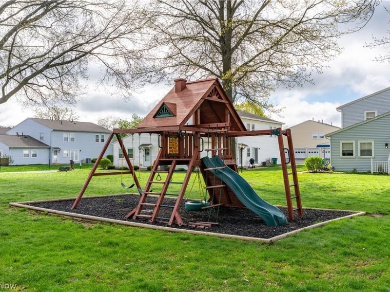 2491 Royal County Down Drive, Unit C, Uniontown, OH 44685 Photo 8