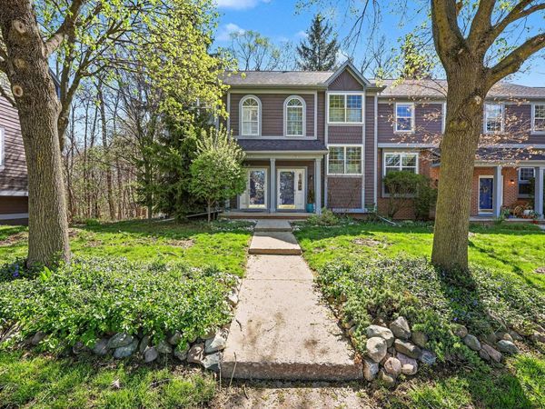 220 Lyn Anne Court, Ann Arbor, MI 48103