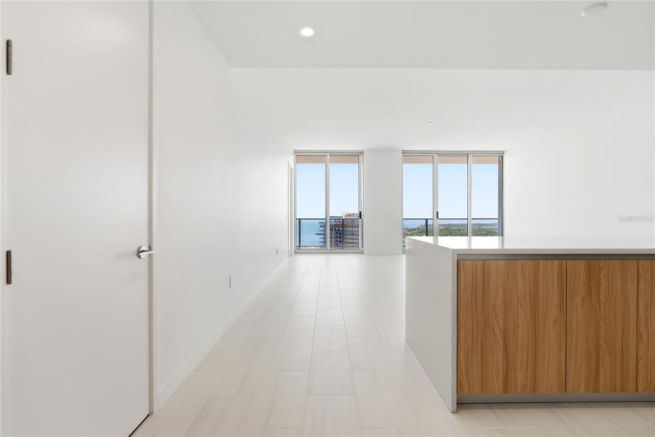 400 Central Ave, Unit 3506, Saint Petersburg, FL 33701 Photo