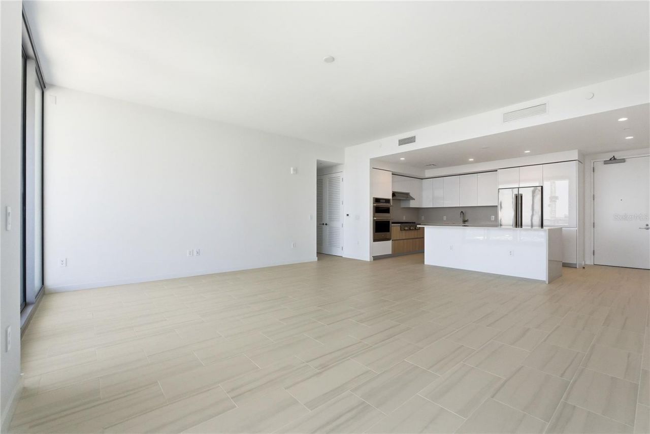 400 Central Ave, Unit 3506, Saint Petersburg, FL 33701 Photo