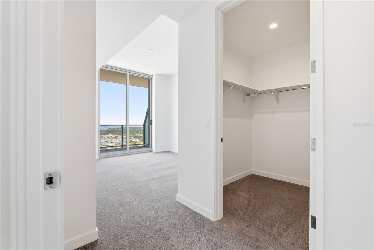 400 Central Ave, Unit 3506, Saint Petersburg, FL 33701 Photo
