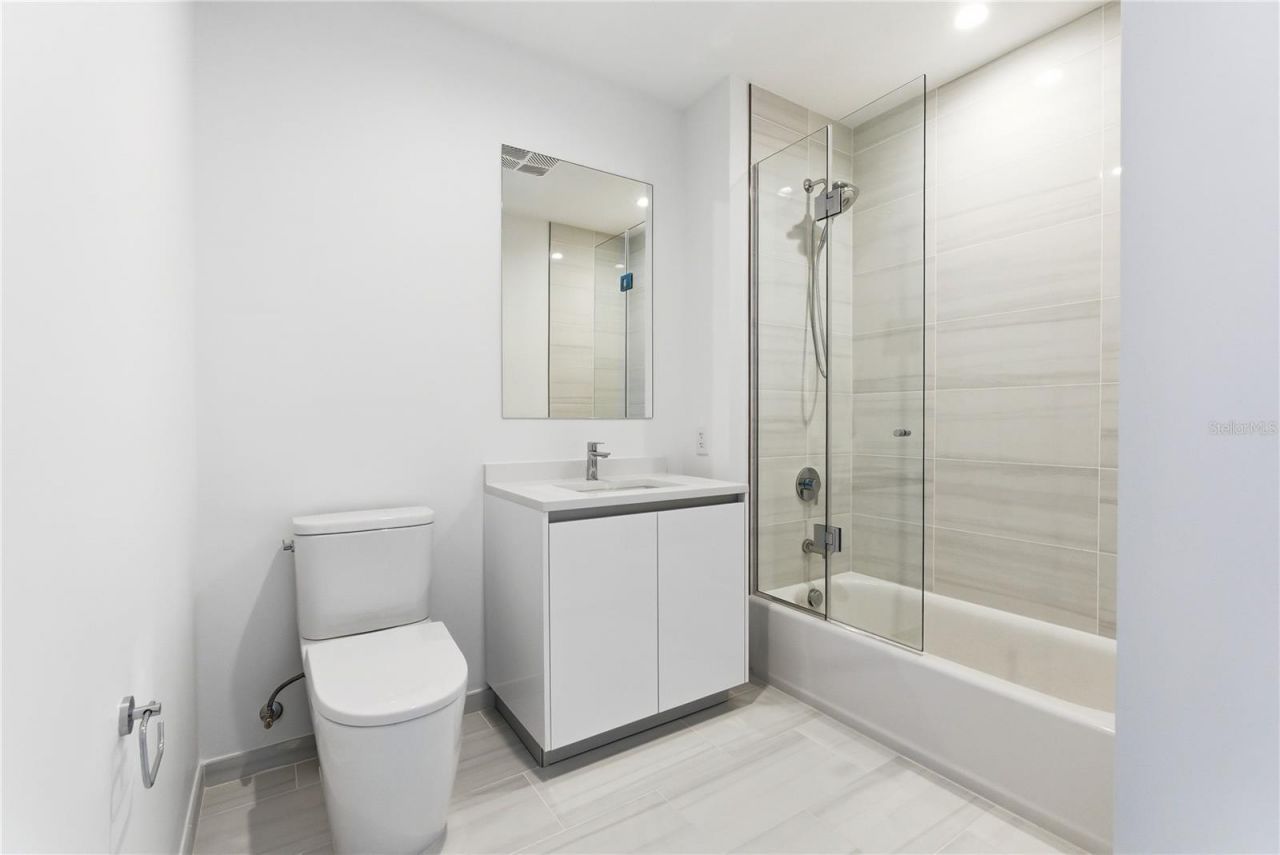 400 Central Ave, Unit 3506, Saint Petersburg, FL 33701 Photo