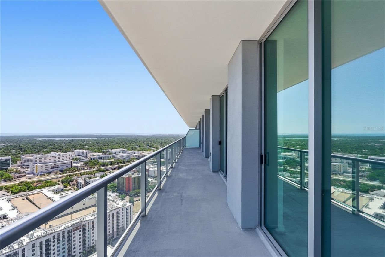 400 Central Ave, Unit 3506, Saint Petersburg, FL 33701 Photo