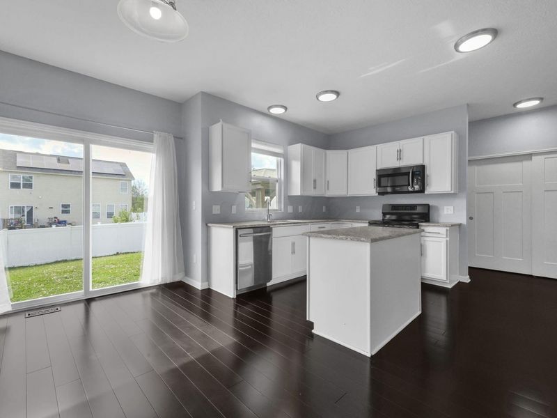 4945 Farview Road, Columbus, OH 43231 Photo 2