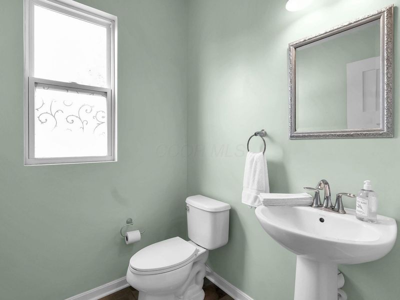 4945 Farview Road, Columbus, OH 43231 Photo 32