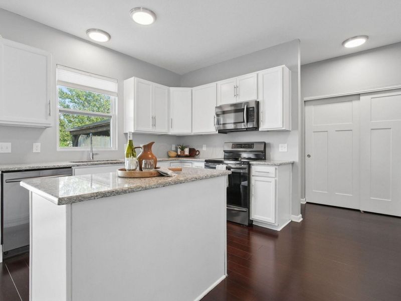 4945 Farview Road, Columbus, OH 43231 Photo 5